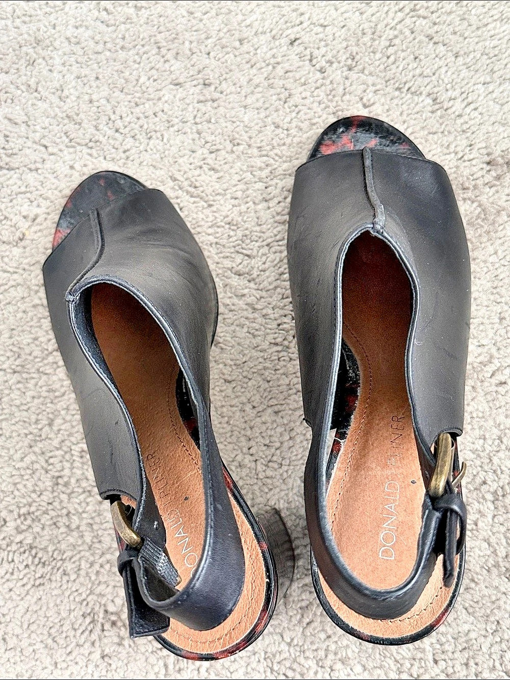 Donald J Pliner Black & Red Heels US 6M - Picture 5 of 8